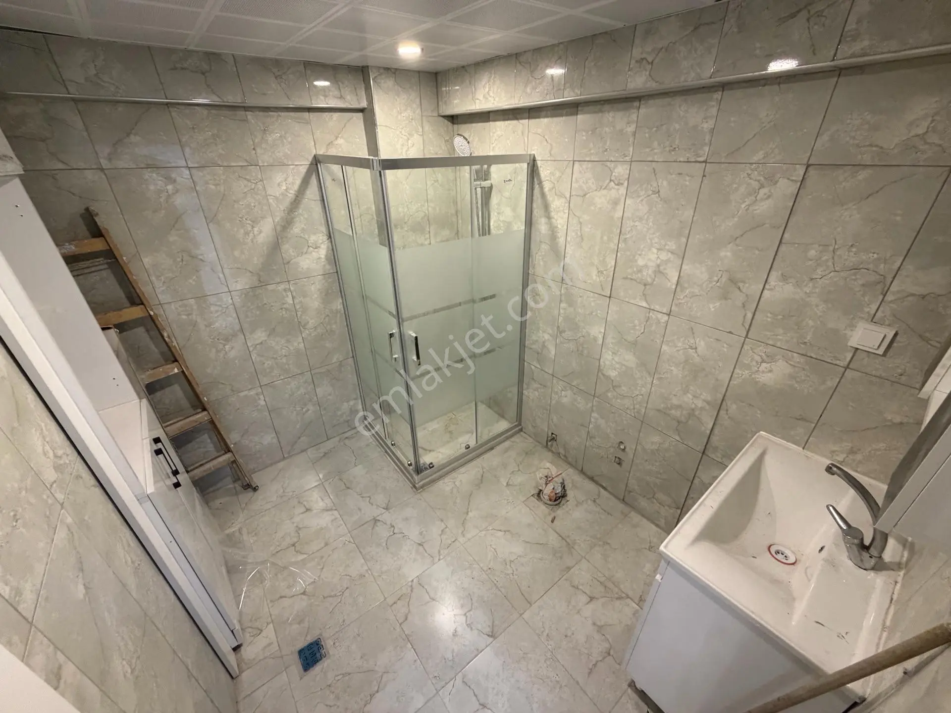 Akşemsettin Mahallesi'nde 3+1 Ara Kat Ön Cephe Full Yapılı Krediye Uygun Satılık Daire! — fotoğraf 15