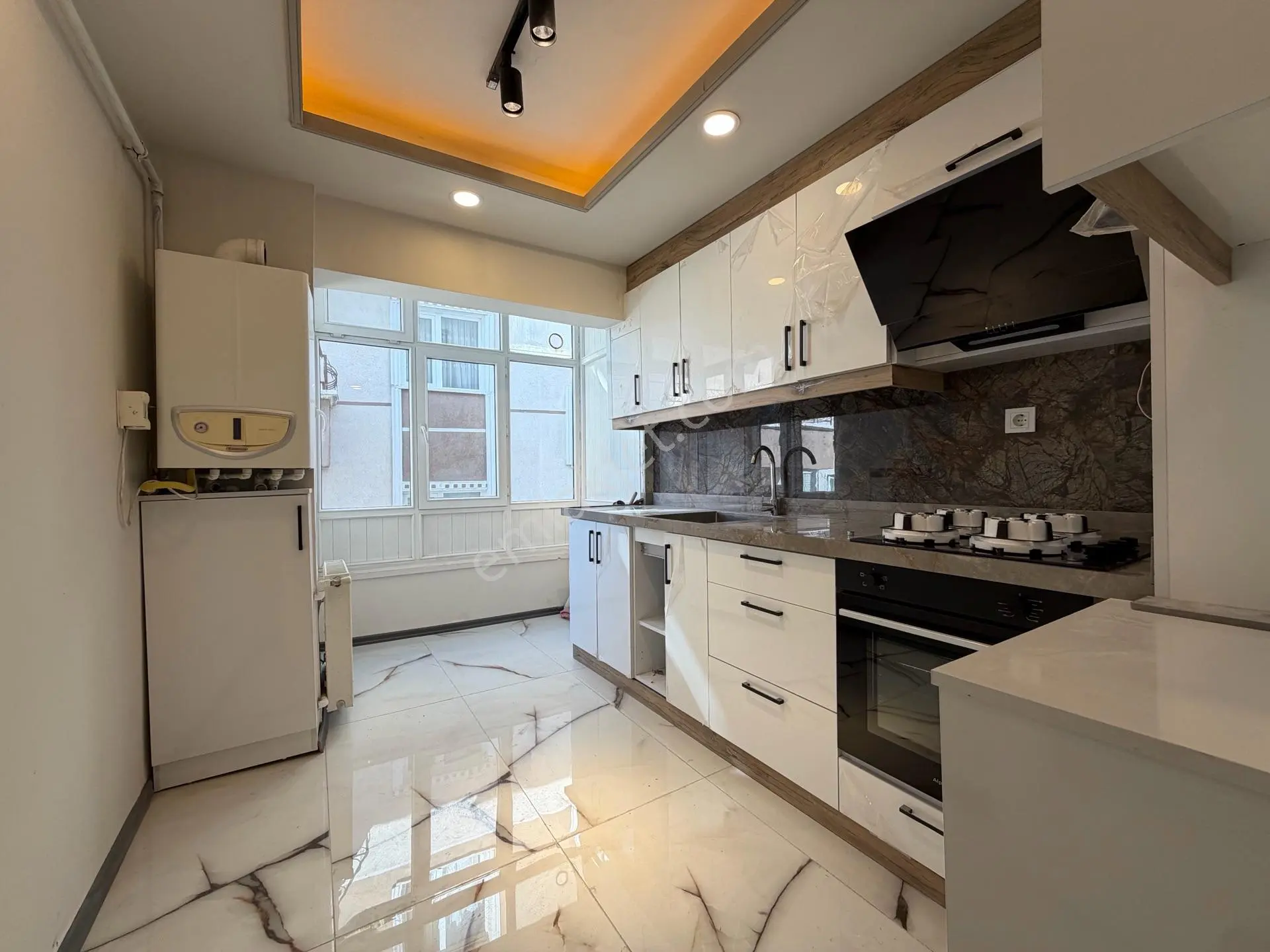 Akşemsettin Mahallesi'nde 3+1 Ara Kat Ön Cephe Full Yapılı Krediye Uygun Satılık Daire! — fotoğraf 18