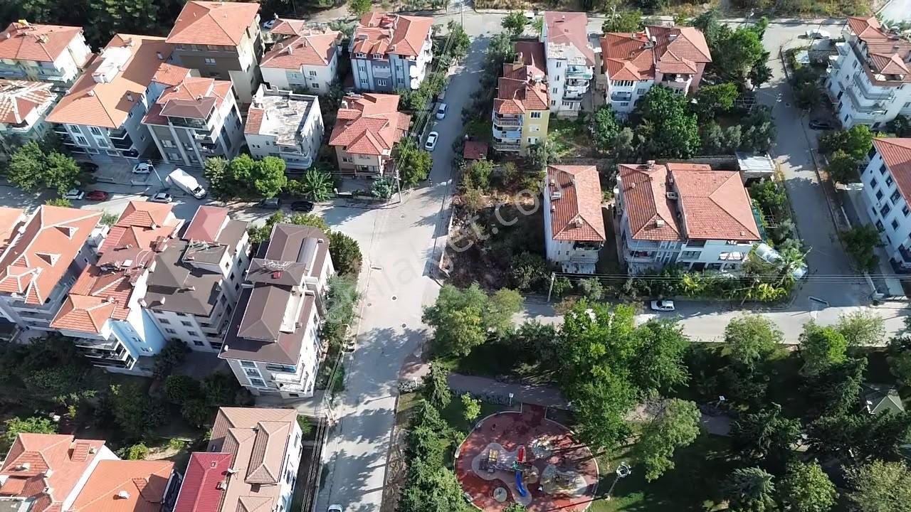 Bağbaşı Kervansarayda Çok Güzel Konum 3 Kat İmarlı Satılık Arsa — fotoğraf 2