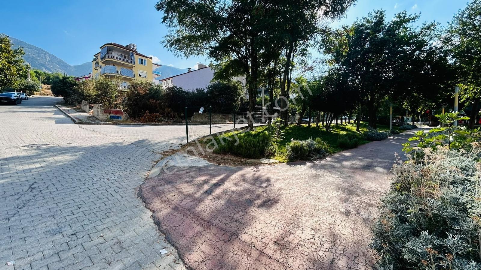 Bağbaşı Kervansarayda Çok Güzel Konum 3 Kat İmarlı Satılık Arsa — fotoğraf 24