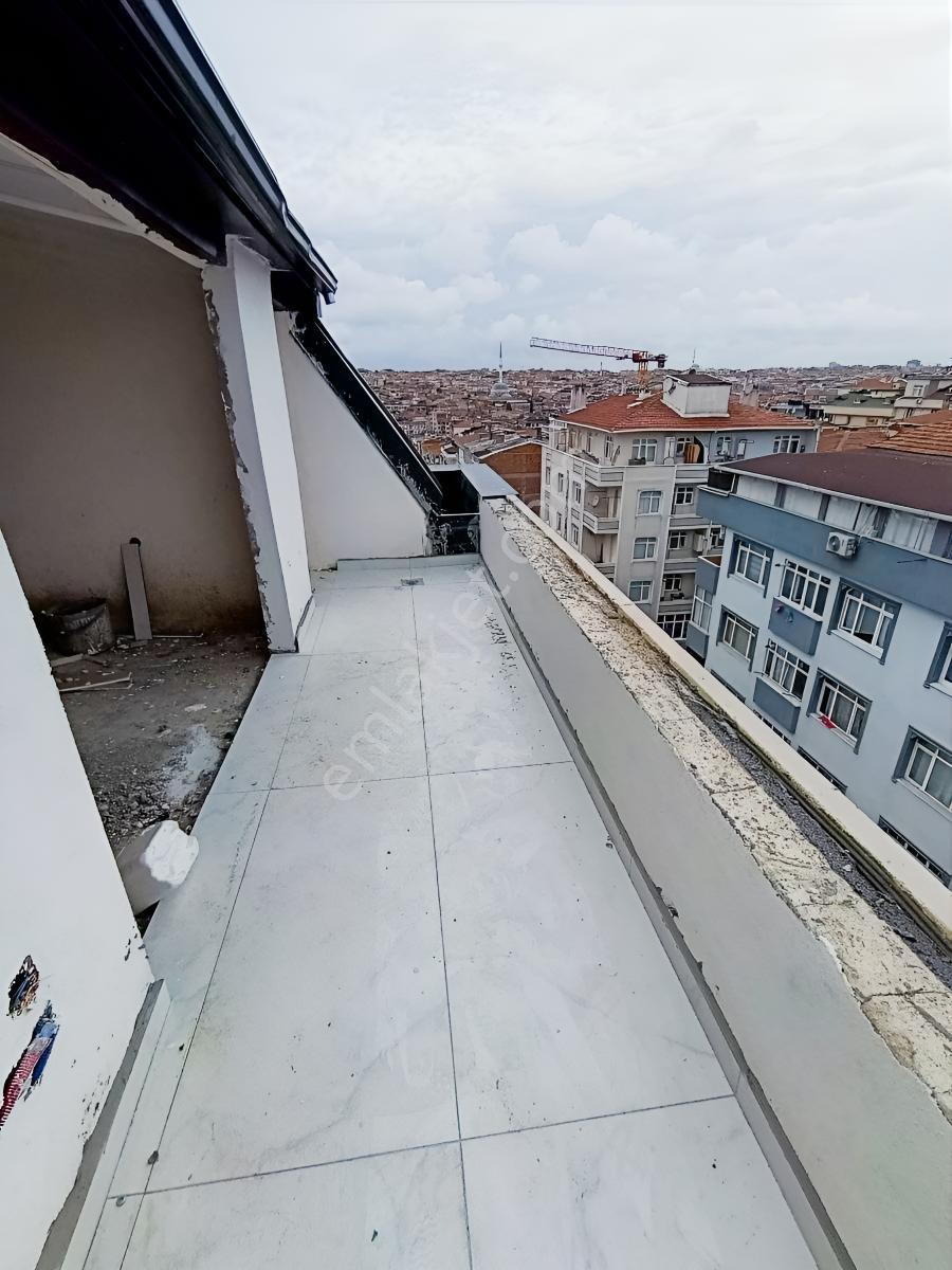 Güngören Merkez Konuma Sahip Tramvaya Yurume Mesafesinde — fotoğraf 26