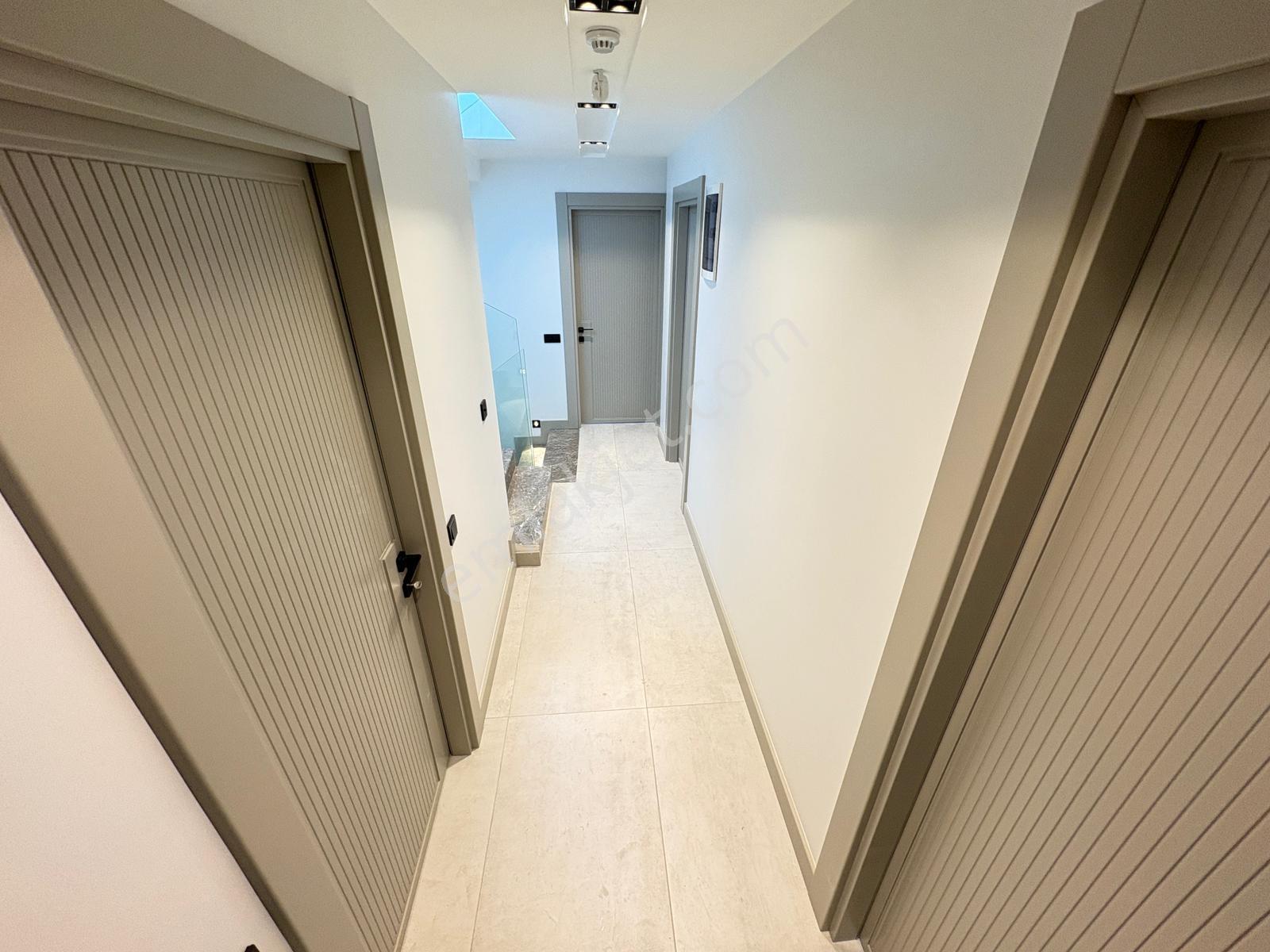 Bayramoğlu'nda İskanlı Tapu Masrafsız Ultralüx 5+2 Fourlex Villa — fotoğraf 15