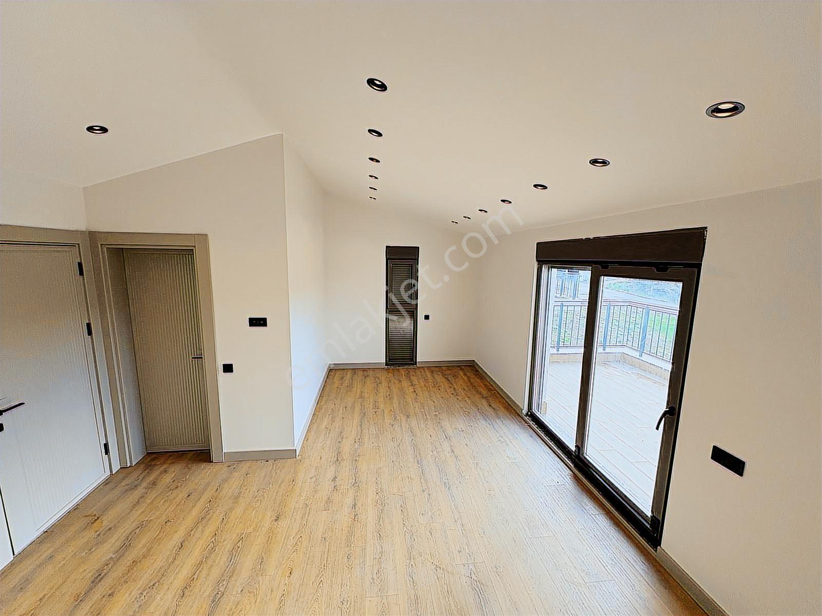 Bayramoğlu'nda İskanlı Tapu Masrafsız Ultralüx 5+2 Fourlex Villa — fotoğraf 34