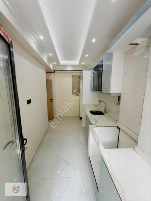 Beştelsiz Satılık Sıfır 3+1 Ebeveyn Banyolu Daire Tramvaya Yakın — fotoğraf 5