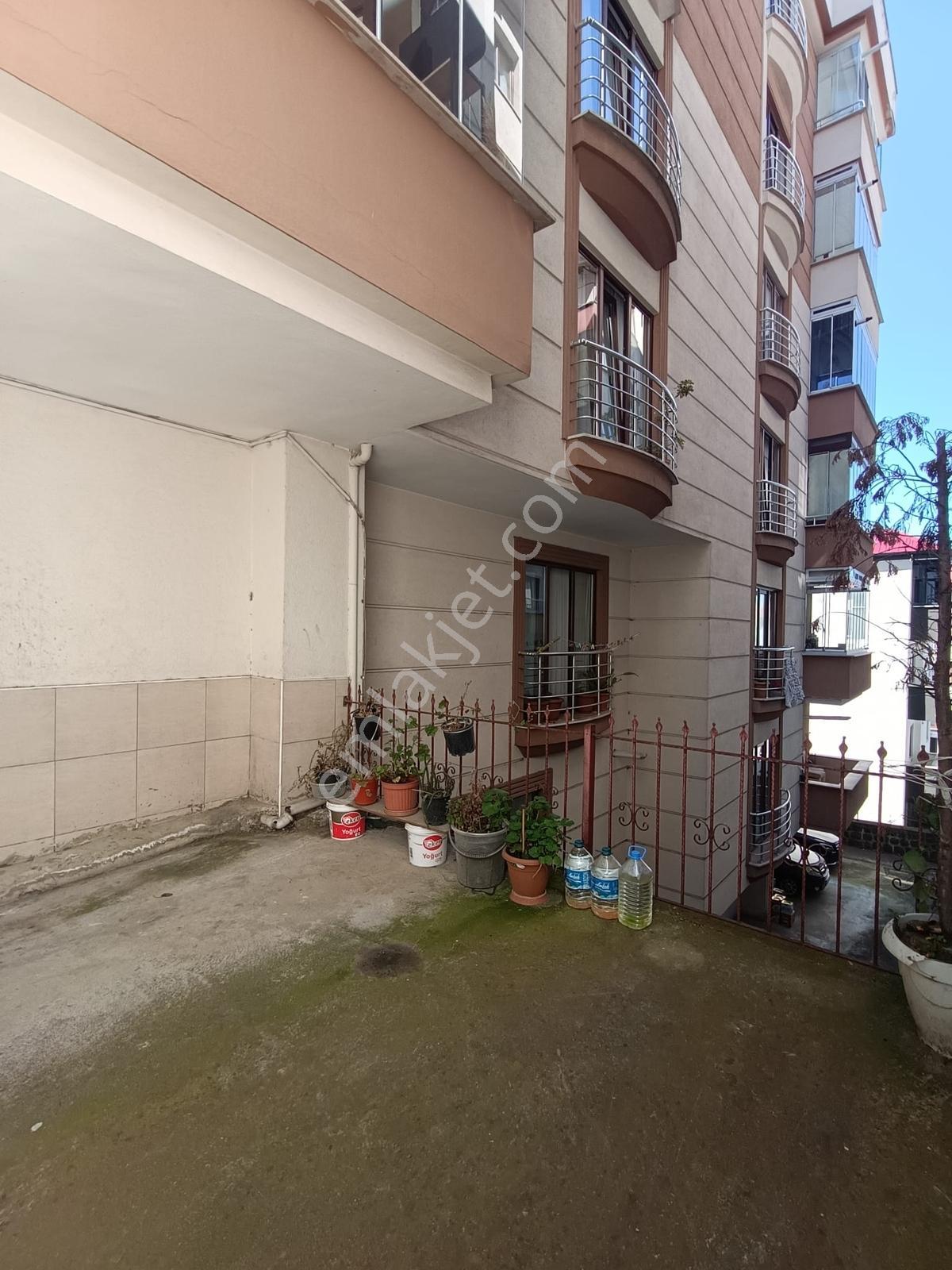 Efe Gayrimenkulden Akçaabatta Satılık Ters Dublkes 3+1 Daire — fotoğraf 4