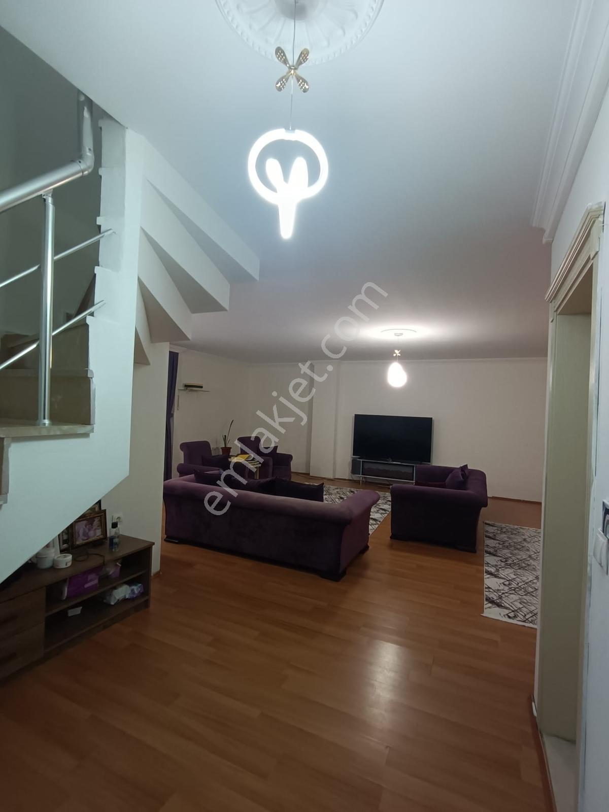 Efe Gayrimenkulden Akçaabatta Satılık Ters Dublkes 3+1 Daire — fotoğraf 12
