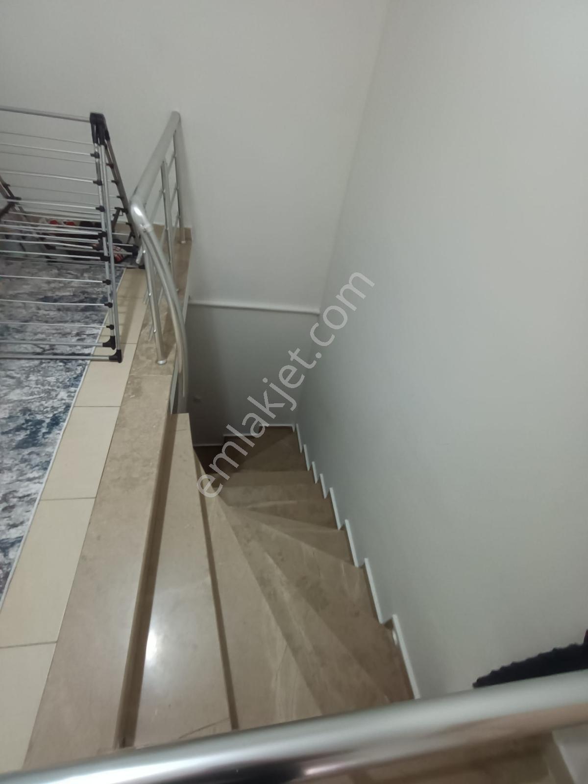 Efe Gayrimenkulden Akçaabatta Satılık Ters Dublkes 3+1 Daire — fotoğraf 15