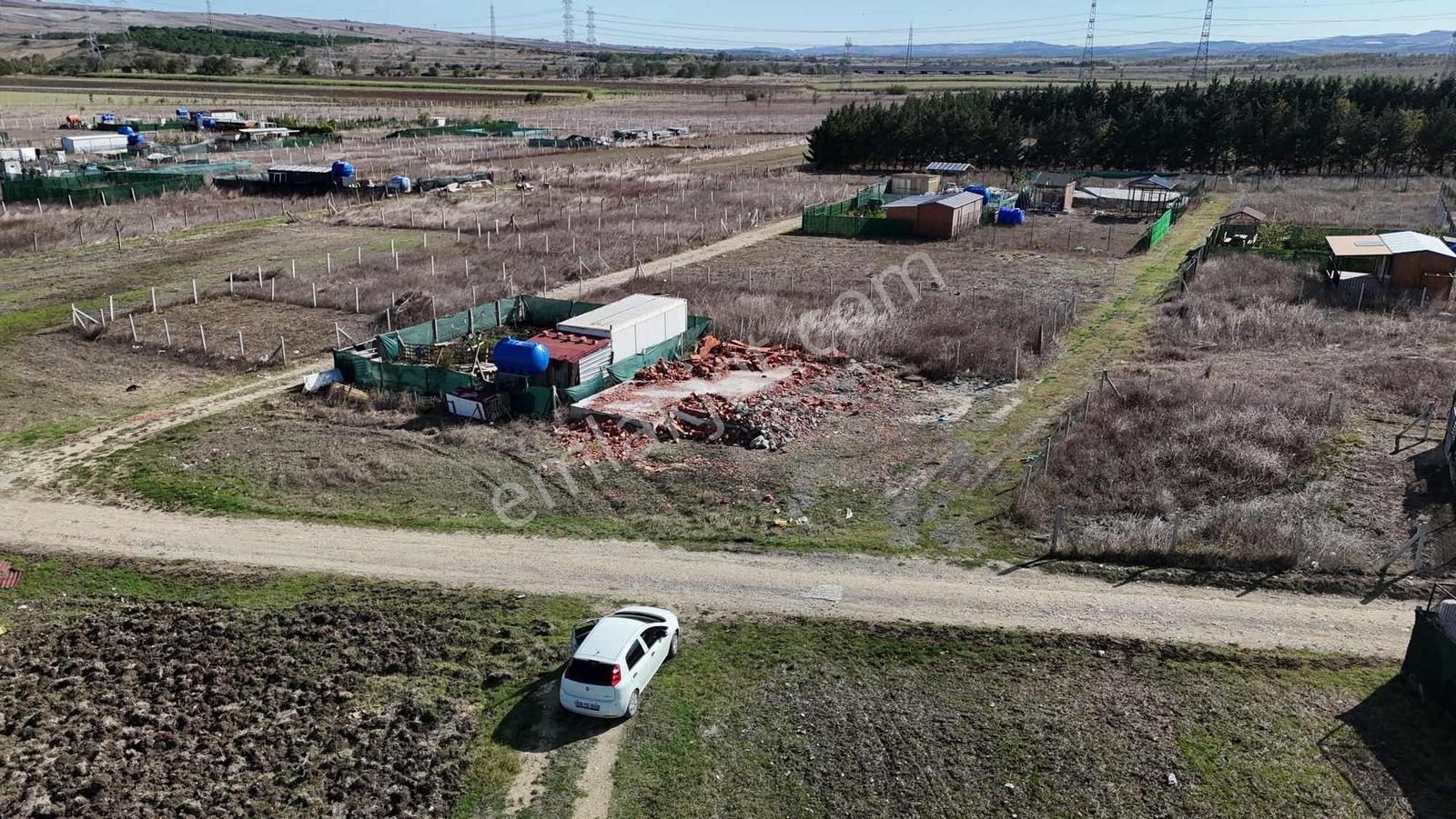 Çatalca İzzettinde Mevcut Yola Cepheli 400 M² Satılık Arazi — fotoğraf 5