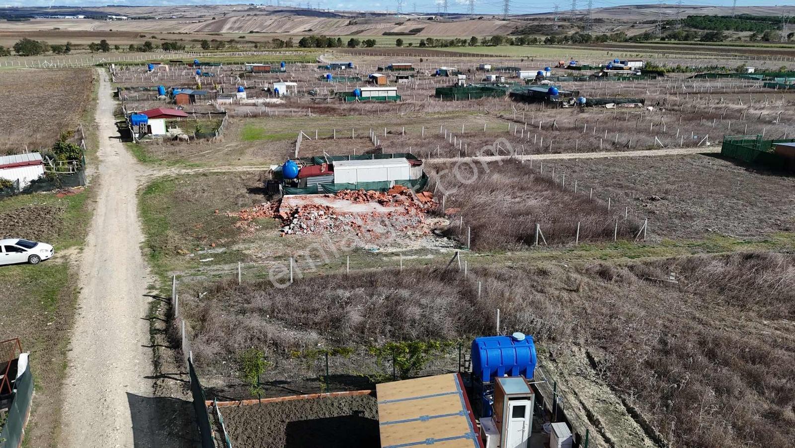 Çatalca İzzettinde Mevcut Yola Cepheli 400 M² Satılık Arazi — fotoğraf 6
