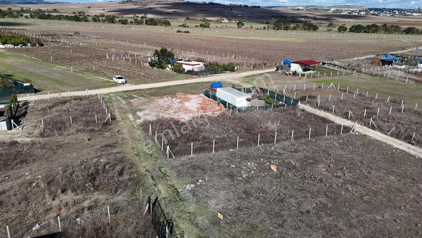 Çatalca İzzettinde Mevcut Yola Cepheli 400 M² Satılık Arazi — fotoğraf 9