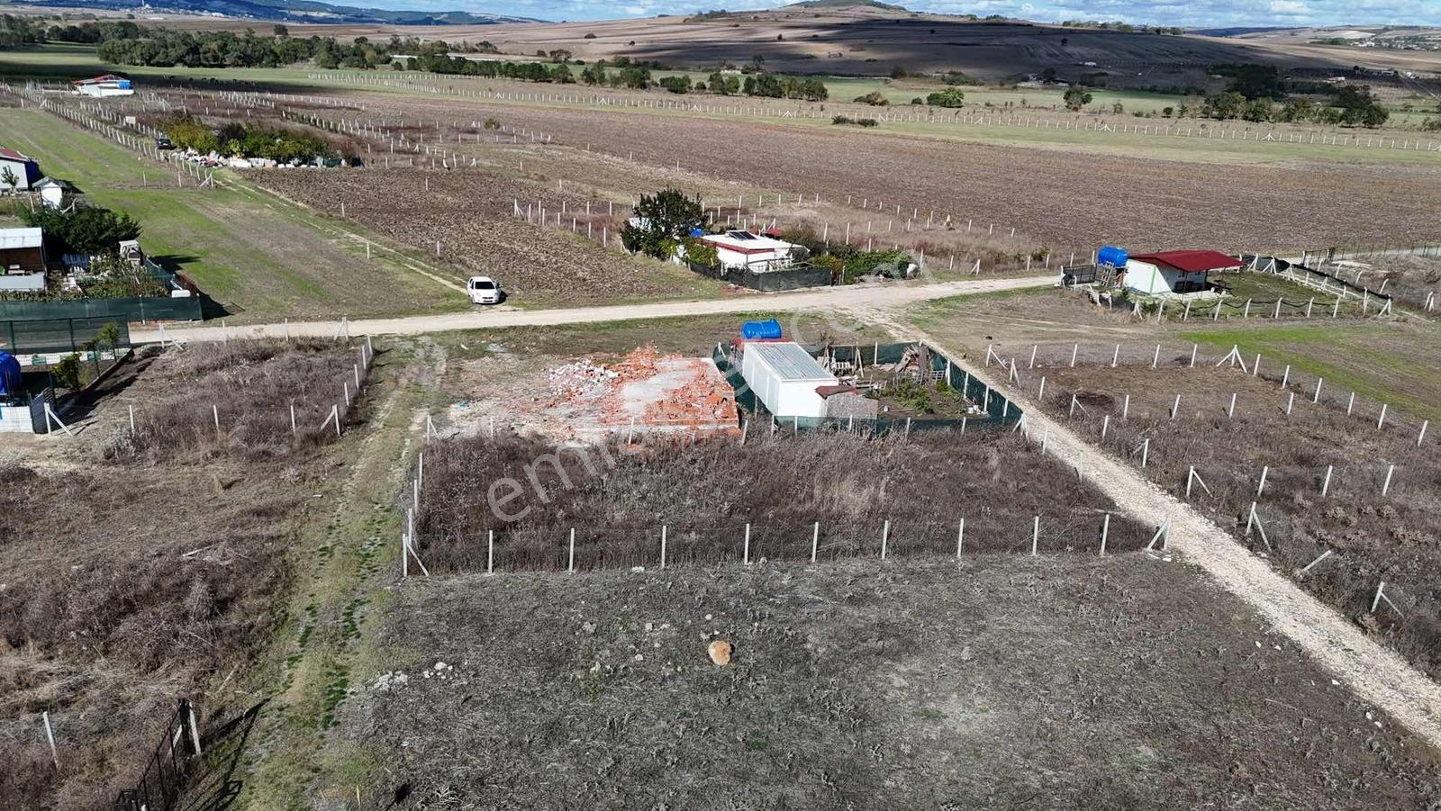 Çatalca İzzettinde Mevcut Yola Cepheli 400 M² Satılık Arazi — fotoğraf 10