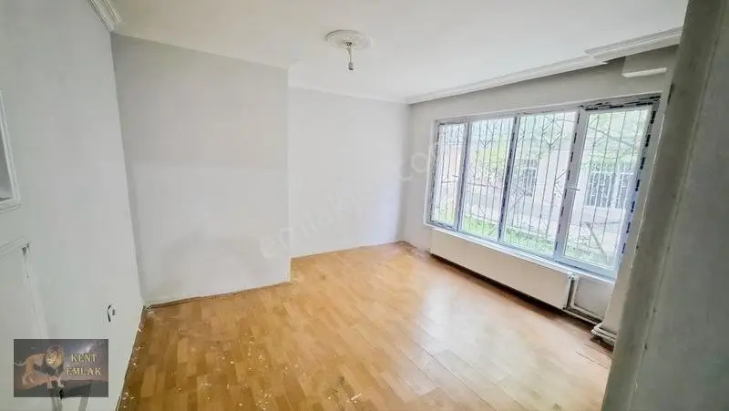 Kent Emlaktan Abidinpaşada Kot-2 De 2+1 Satılık Bahçe Katı Daire — fotoğraf 3