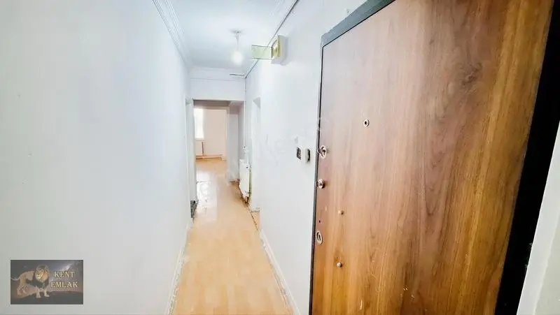 Kent Emlaktan Abidinpaşada Kot-2 De 2+1 Satılık Bahçe Katı Daire — fotoğraf 4