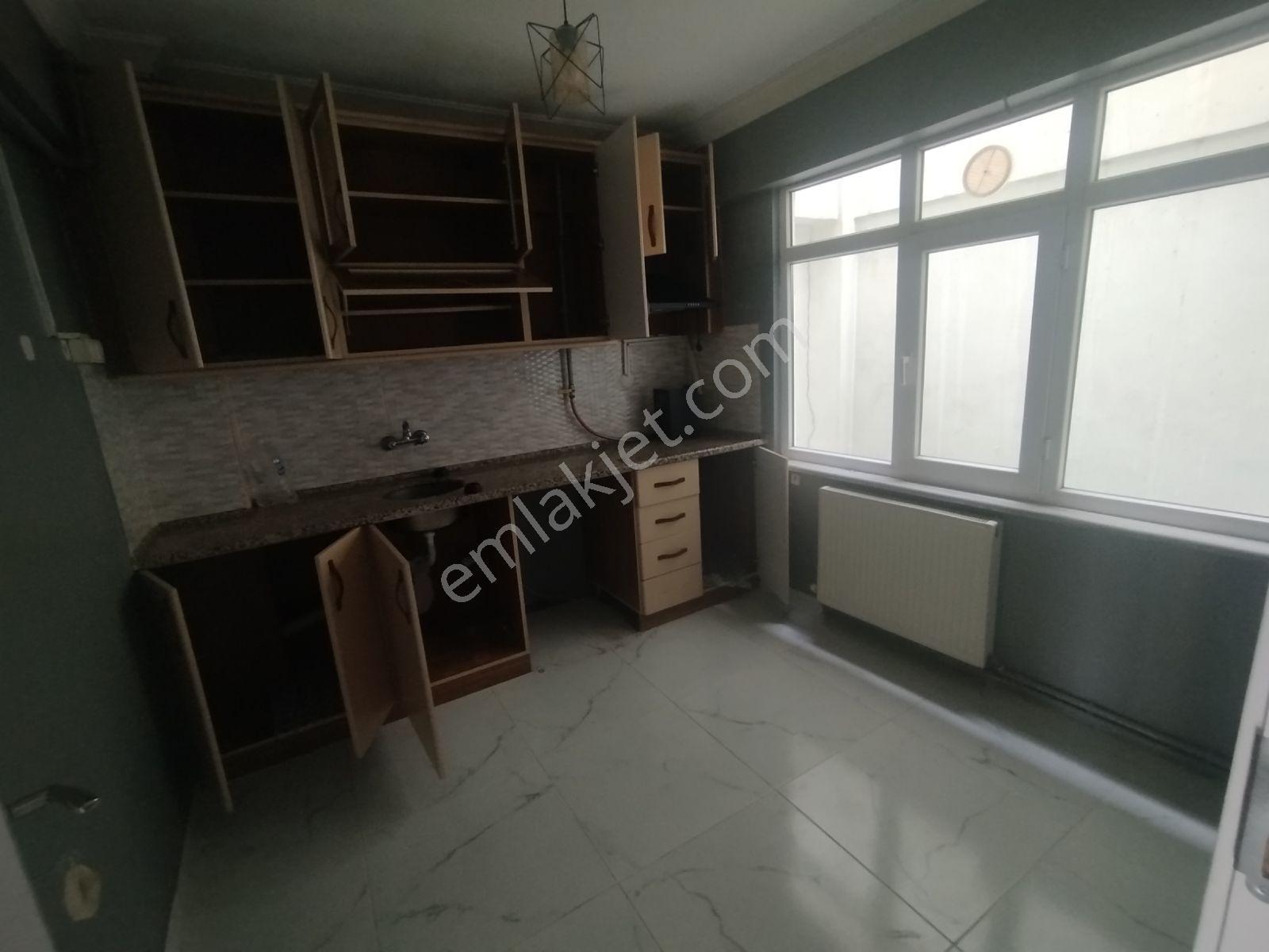 Edirne Merkez Medresealibey Mah. Yol Üstünde Satılık Ara Kat 2+1 — fotoğraf 6