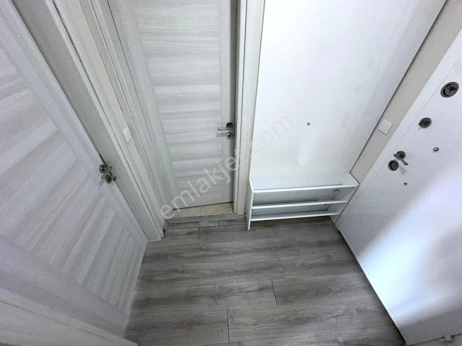 𝄞melodi Gayrimenkul'den Full Kredili Ön Cephe Üst Kat Asansörlü 1+1 Satılık Daire — fotoğraf 9