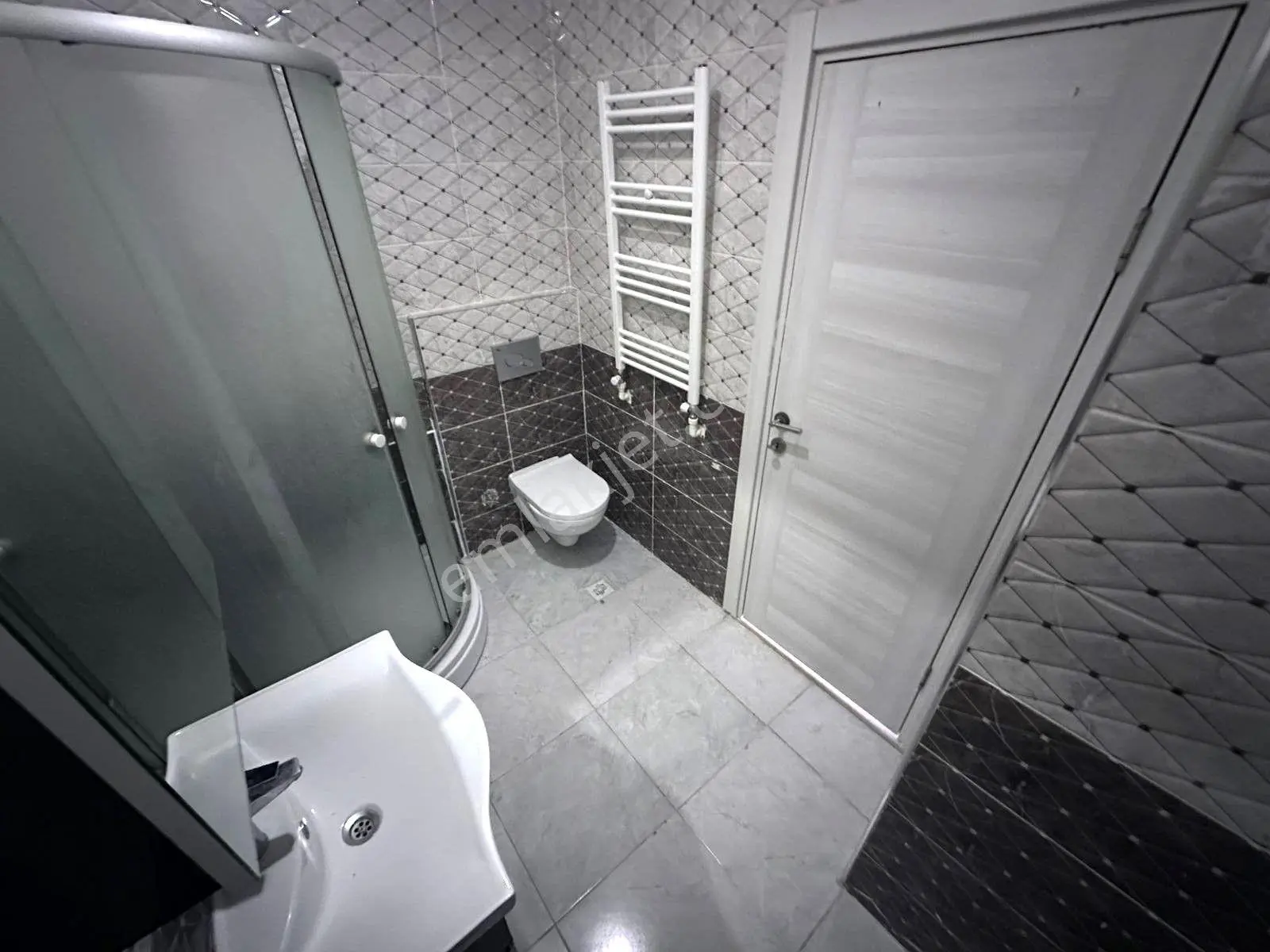 𝄞melodi Gayrimenkul'den Full Kredili Ön Cephe Üst Kat Asansörlü 1+1 Satılık Daire — fotoğraf 11