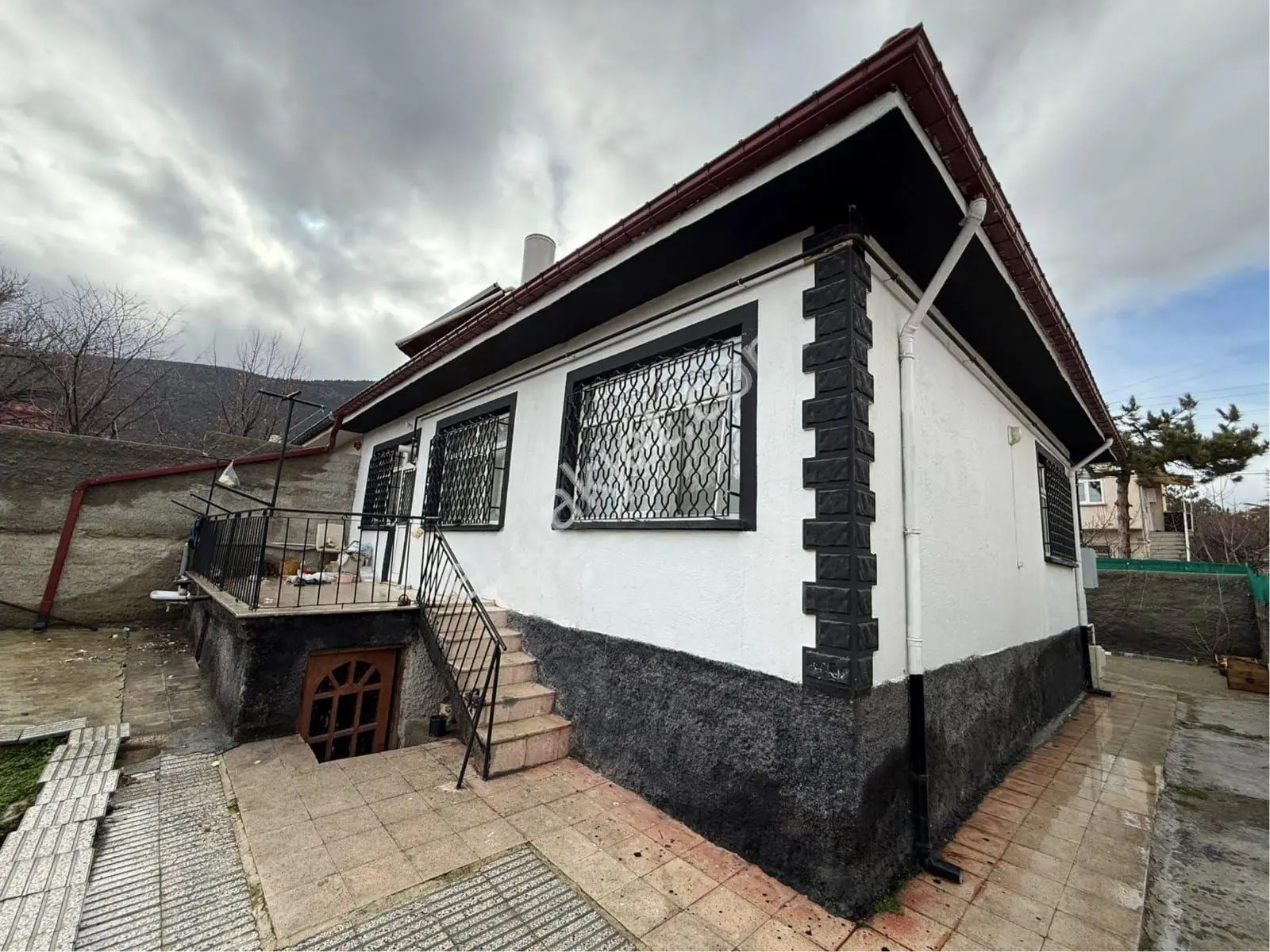 Ay Işığı Gayrimenkul'den Gazi Mahallesinde Satılık Müstakil 3+1 Fırsat Daire — fotoğraf 6