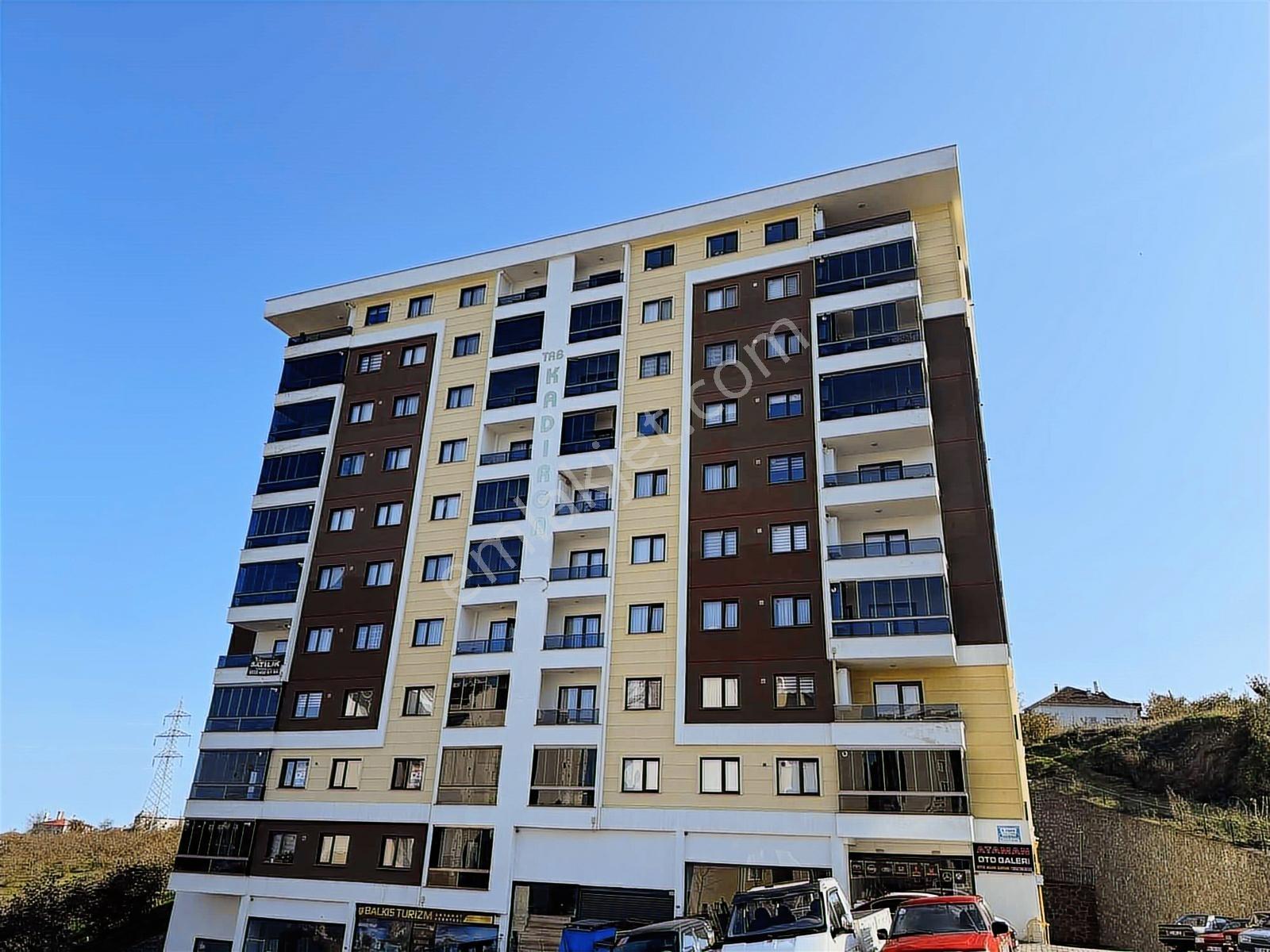 Trabzon Kaşüstünde Satılık Komple Eşyalı Daire — fotoğraf 2