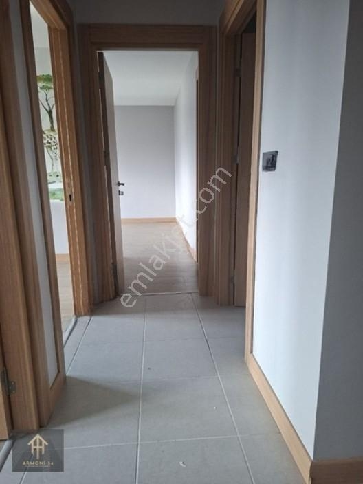 Bağcılar Demirkapıda Da 3+1 7 Kat Enfes Daire — fotoğraf 3