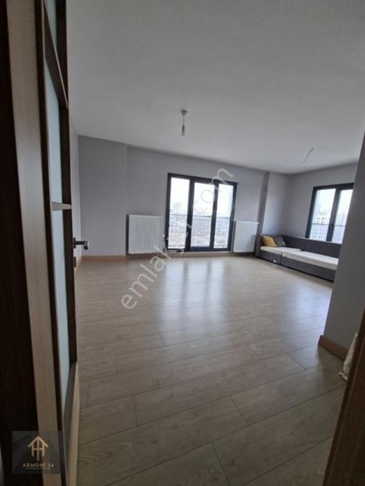 Bağcılar Demirkapıda Da 3+1 7 Kat Enfes Daire — fotoğraf 11