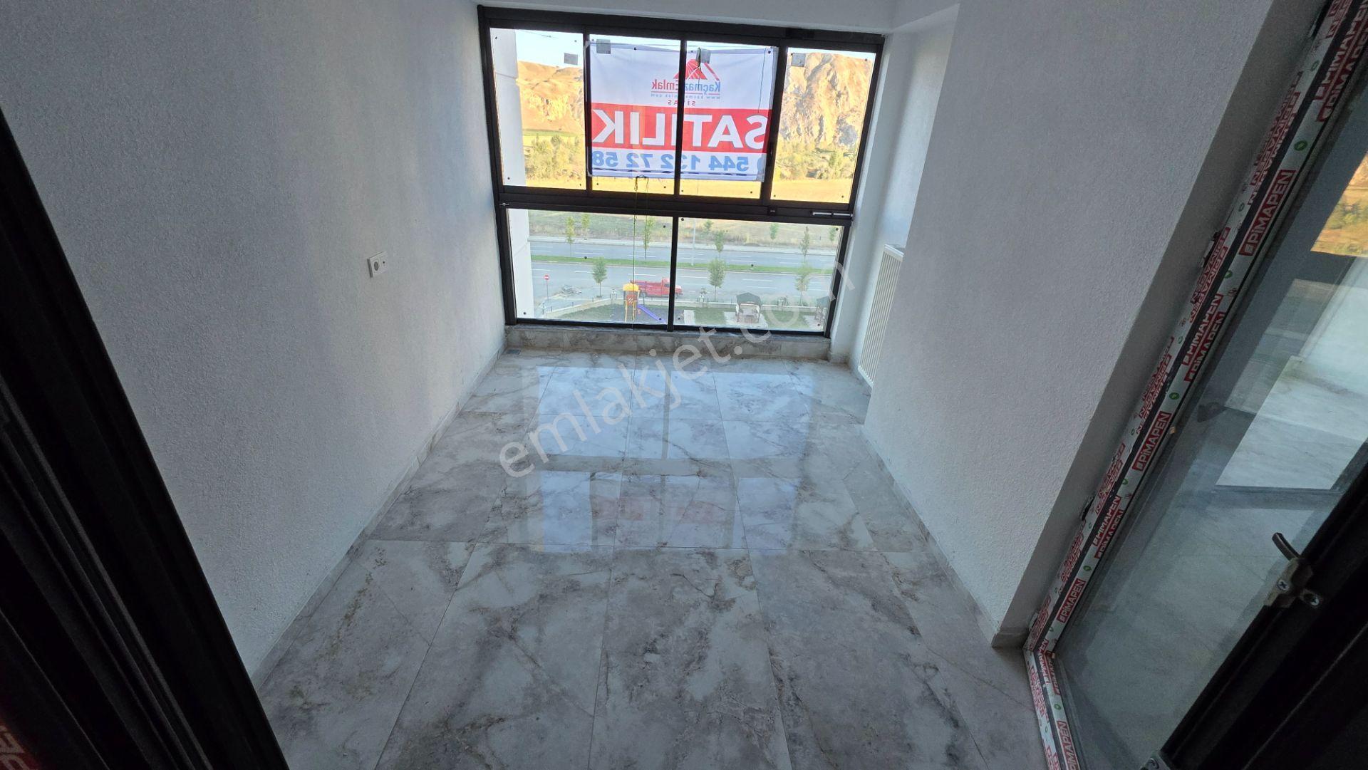 Sivas Yeşilyurt’ta Numune Hastanesi Yakını 4,5+1 180 M² — fotoğraf 14