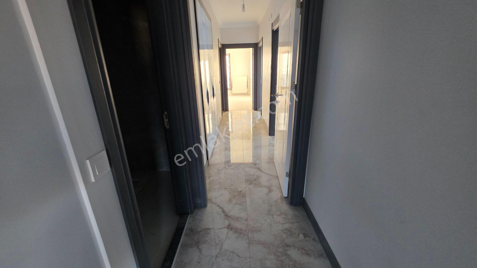 Sivas Yeşilyurt’ta Numune Hastanesi Yakını 4,5+1 180 M² — fotoğraf 24