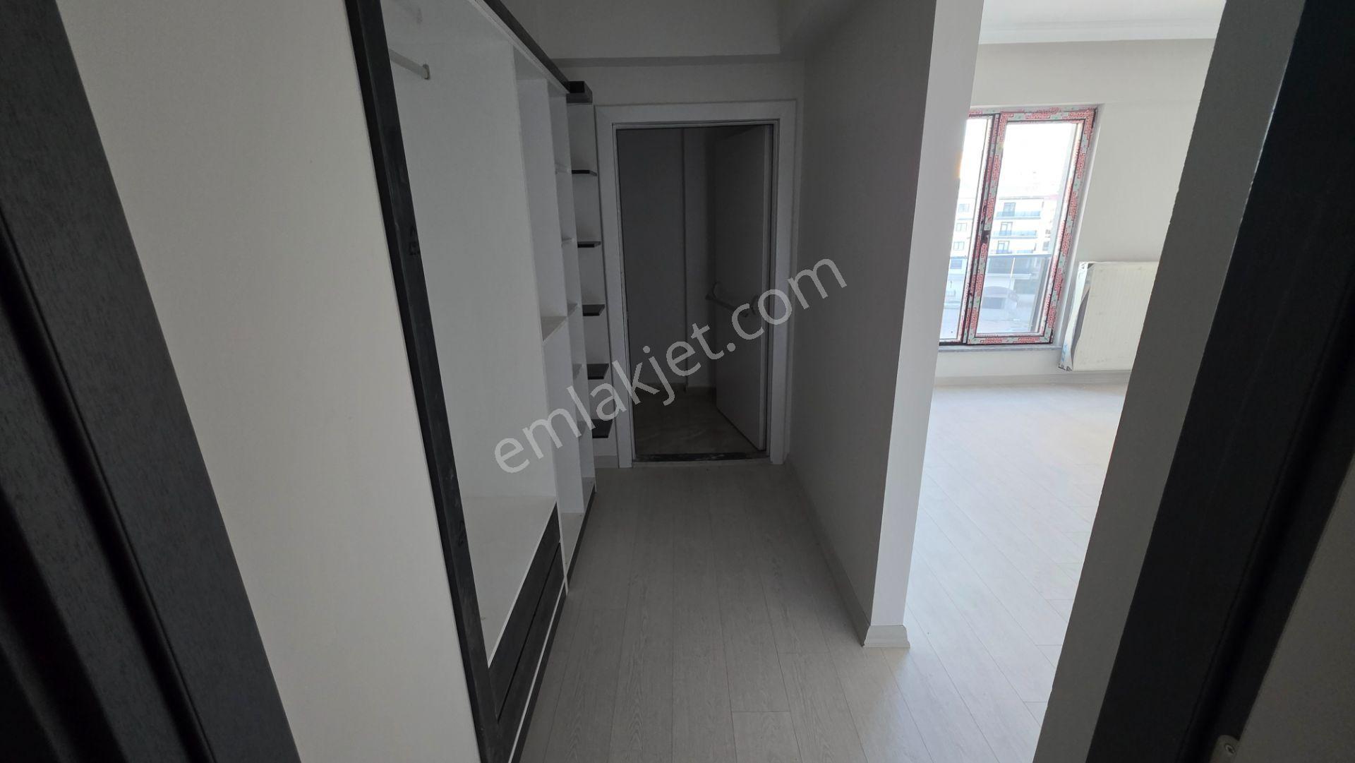 Sivas Yeşilyurt’ta Numune Hastanesi Yakını 4,5+1 180 M² — fotoğraf 34