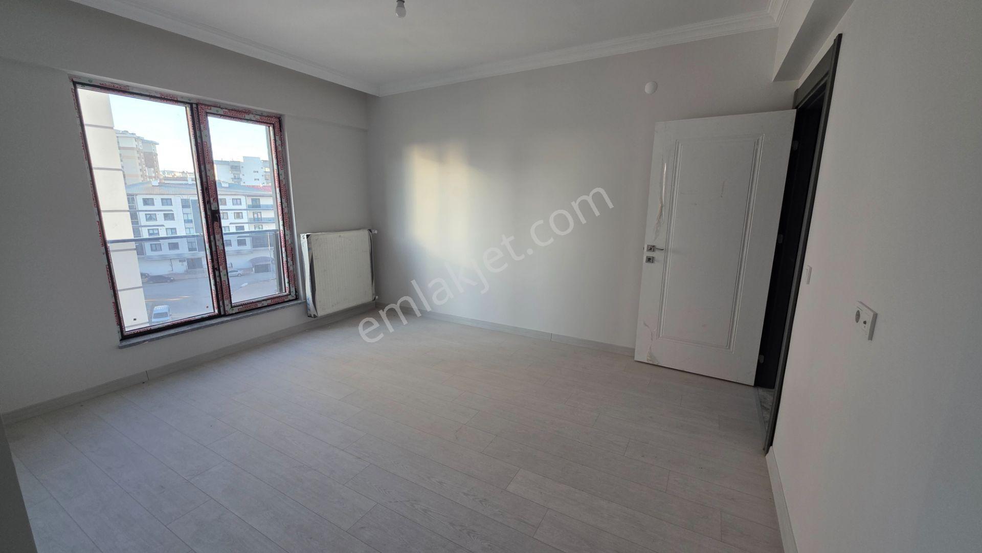 Sivas Yeşilyurt’ta Numune Hastanesi Yakını 4,5+1 180 M² — fotoğraf 35