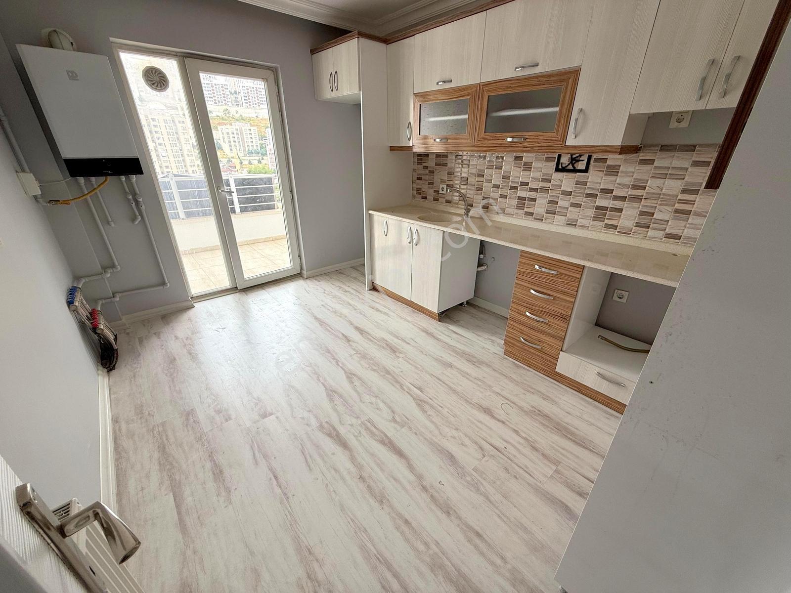 Erciyas'tan Asansörlü Yalıtımlı Masrafsızz Manzaralı 3+1 — fotoğraf 22