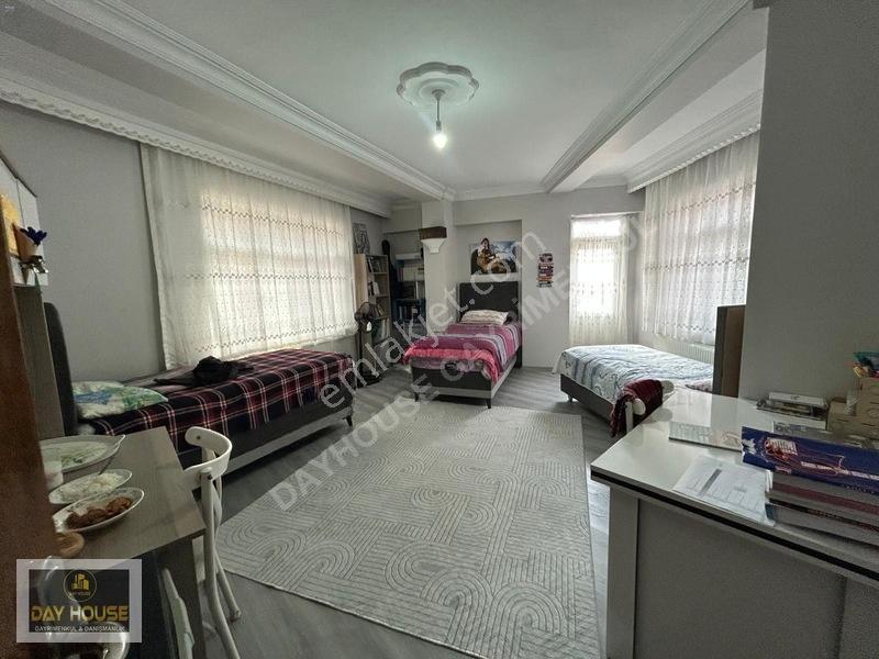 Day House'den 75. Yıl Mahallesi'nde 2. Kat 3+1 Daire — fotoğraf 8