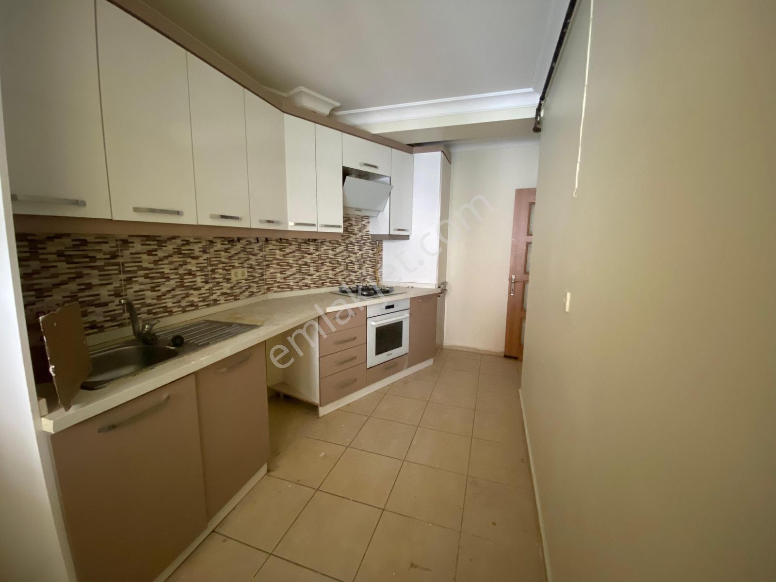 Doğanay Mah Yıldız Cad Yakını Genç Bina'Da 2+1 Satılık Daire