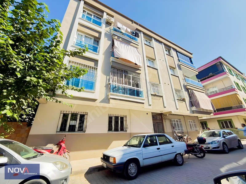 Nova'Dan Turgutlar Mah Okul Ve Pazara Yakın Acil Satılk Zeminkat