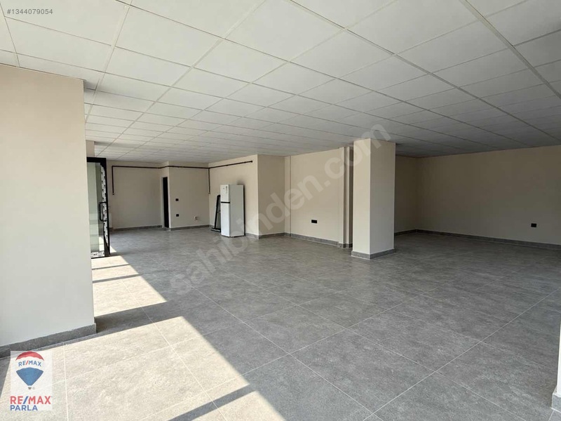 Re/max Taner Dilekten Çakırlar Yalıda Sıfır Köşe Dükkan — fotoğraf 6
