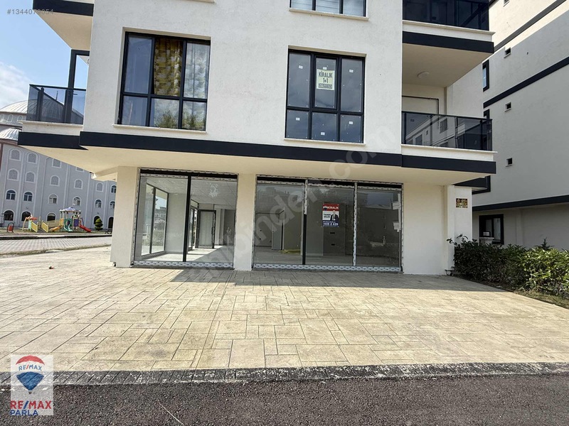 Re/max Taner Dilekten Çakırlar Yalıda Sıfır Köşe Dükkan — fotoğraf 8