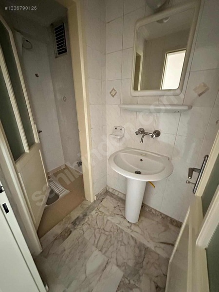 Güvenevler Mah Ana Cadde Üstü Satılık 3+1 Daire — fotoğraf 9