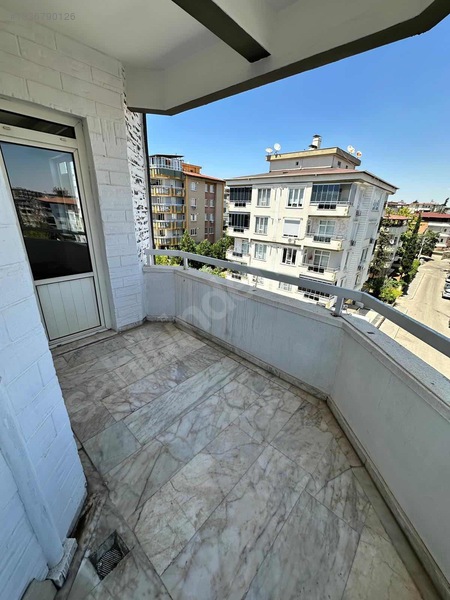 Güvenevler Mah Ana Cadde Üstü Satılık 3+1 Daire — fotoğraf 15
