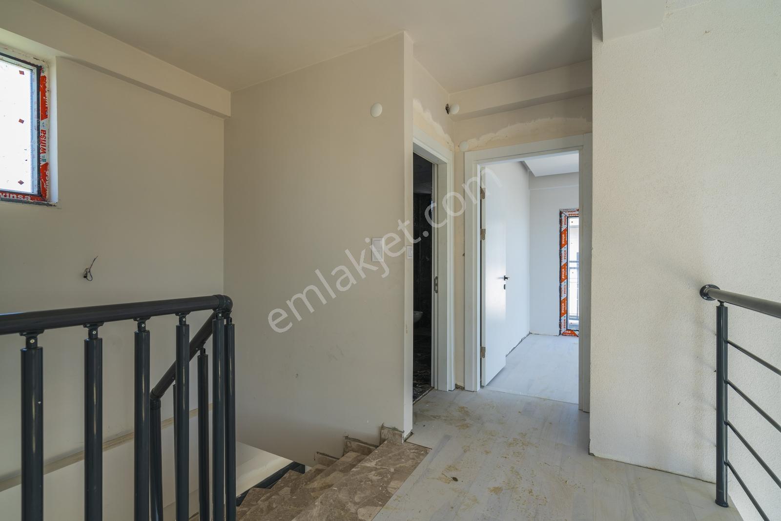 Panaromik Deniz Manzaralı İskanlı 3 Katlı Satılık 3+2 Villa — fotoğraf 20