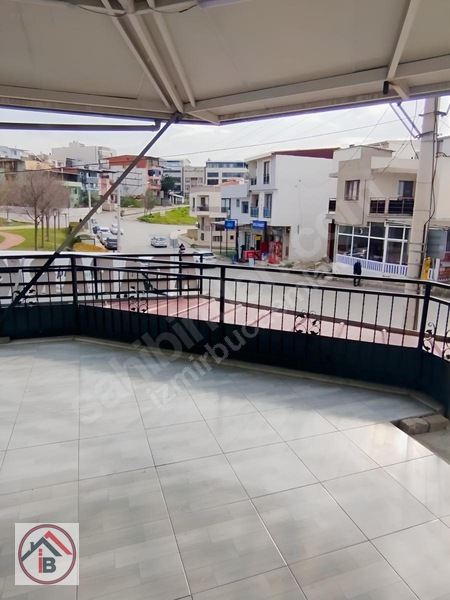 İzmir Buca Adatepe Mah 529 Mk Kullanim Alanli 2 Kat Köşe İşyeri — fotoğraf 3