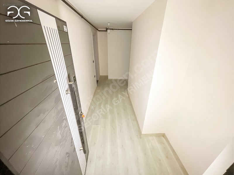 Seferihisar Meydanda Sıfır, Kapalı Otoparklı 2+1 Daire — fotoğraf 3