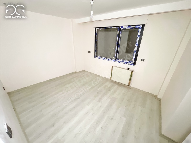 Seferihisar Meydanda Sıfır, Kapalı Otoparklı 2+1 Daire — fotoğraf 5