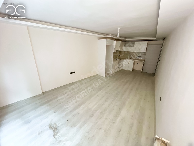 Seferihisar Meydanda Sıfır, Kapalı Otoparklı 2+1 Daire — fotoğraf 11