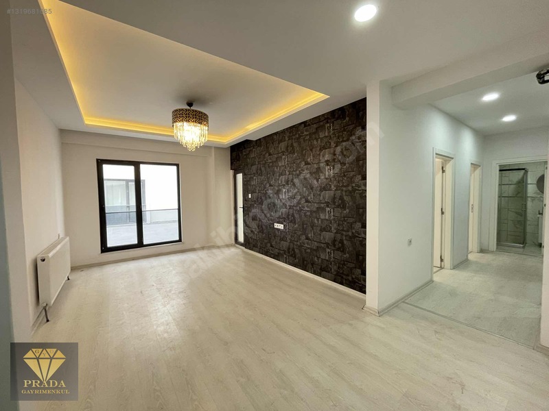 Maraş Caddesinde Kiralık 2+1