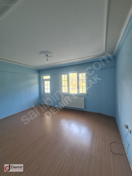 Demir Emlak Tan Mevlana Mahallesinde Kiralık 2+1 Daire — fotoğraf 2