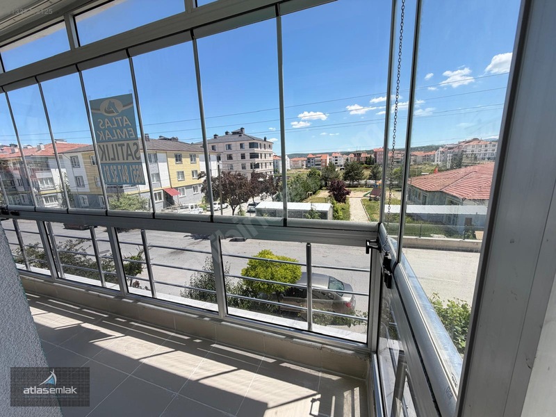 Atlas'tan Zafertepe'de Caddesi Üzeri Ferah 3+1 Satılık Daire — fotoğraf 7