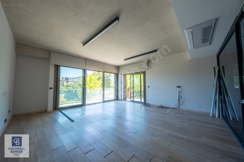 Kahramandere'de Merkezi Konumda, Kiracılı Ticari Kullanım Villa — fotoğraf 7