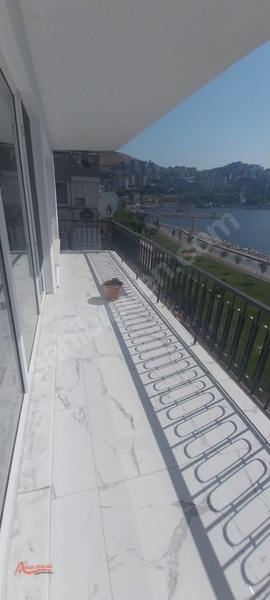 Arda Emlak Gayrimenkul Denize Sıfır Kiralık Daire — fotoğraf 3