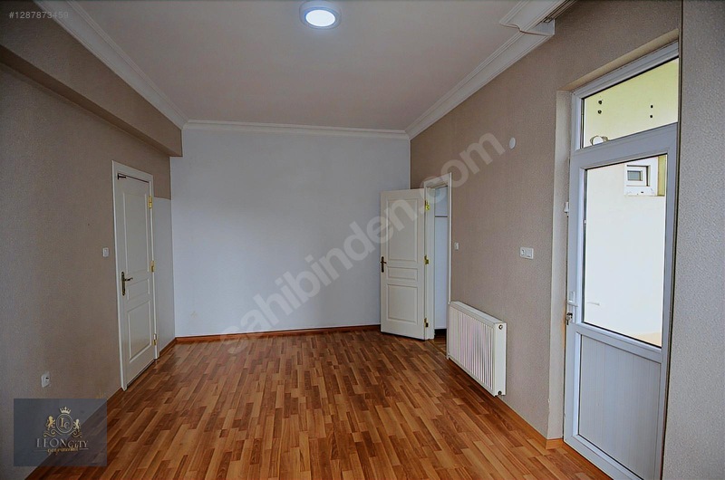 Çamlıca Sit.'de Geniş 3+1 Ara Kat Bakımlı Daire — fotoğraf 15