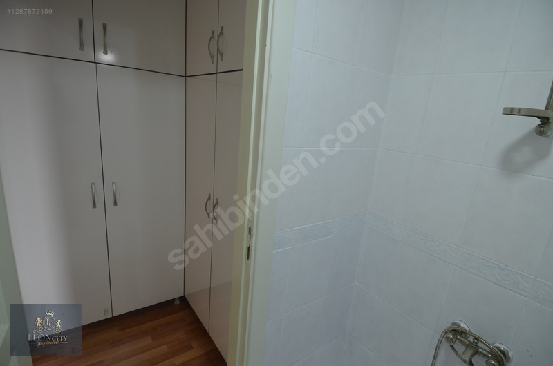Çamlıca Sit.'de Geniş 3+1 Ara Kat Bakımlı Daire — fotoğraf 18