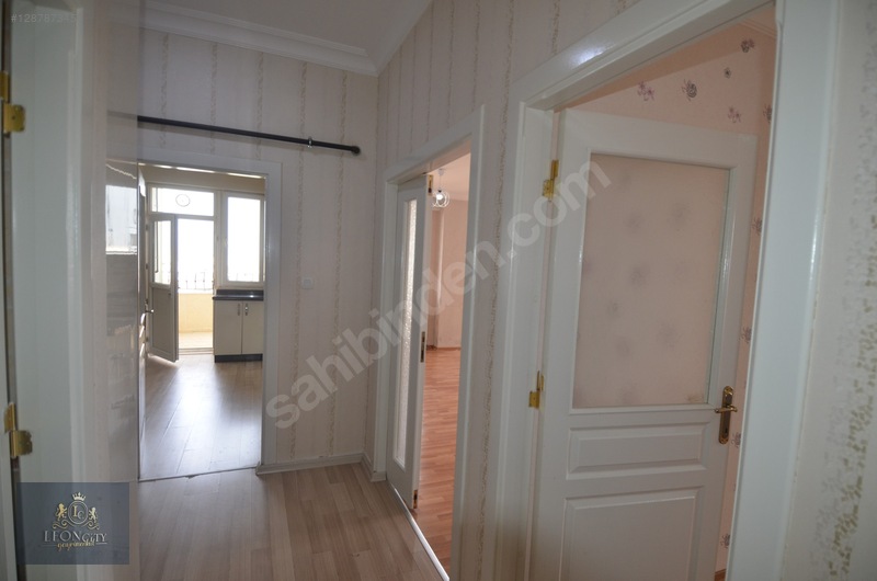 Çamlıca Sit.'de Geniş 3+1 Ara Kat Bakımlı Daire — fotoğraf 26