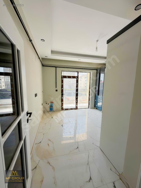 Fecr'den Satılık 2+1 Lüks Yerden Isıtma-site İçinde Daire — fotoğraf 4